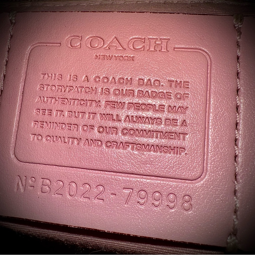 Coach Crossbody purse with large strap - Picture 2 of 5